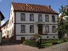 Massweiler Brunnenplatz 3 01 Gje