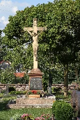 Massweiler Friedhofskreuz 01 Gje