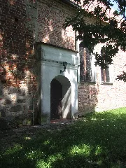 Mönchow Kirche Portal 2013 06 20 4