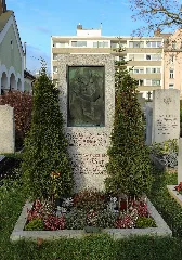 Muenchen Sendlinger Friedhof Grab Junghans Wurscher 01