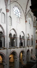 Neuss Stquirin Langhaus1