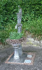 Niederwambach Brunnen
