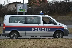 Polizei Vw Bus 01