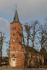 Quickborn, Marienkirche, Südwestansicht
