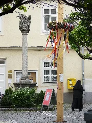 Reindorfer Pfarrkirche Dreifaltigkeitssäule
