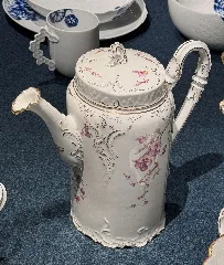 Selb, Porzellanikon, Kaffeekanne "Sanssouci"