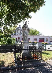 St Andrä Wördern Greifensteinerstrasse Nepomukstatue