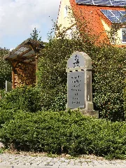 Töppeln, Gedenkstein