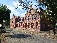 Wahrburg Altedorfstraße 1