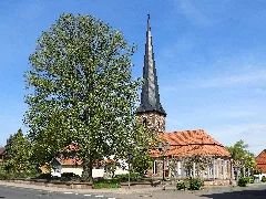 Wehretal Reichensachsen Im Nordhessischen Werra Meißner Kreis Der Anger Und Die Evangelische Pfarrkirche