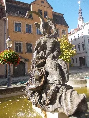 Zi Schwanenbrunnen Nah