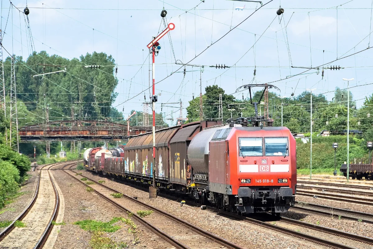 145 018 8 (Flickr 19643292793)