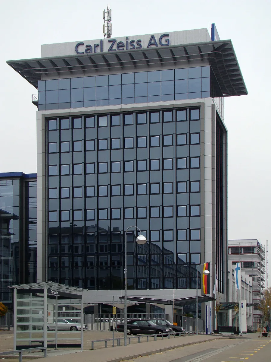 20081011 Carl Zeiss Hq