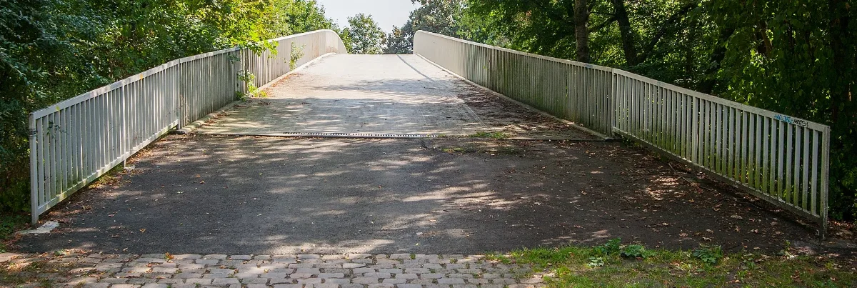 2013 08 23 Sportpark Nord, Bonn Fußgängerbrücke Über Die Autobahn Img 5132