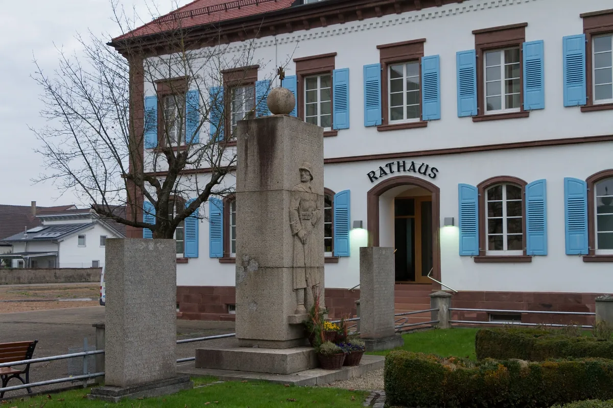 2014 11 21 3 Kriegsdenkmal Ringsheim