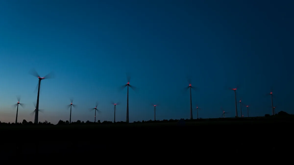 20180526 Windturbinesbynight Dardesheim Dsc09622 Ptrqs