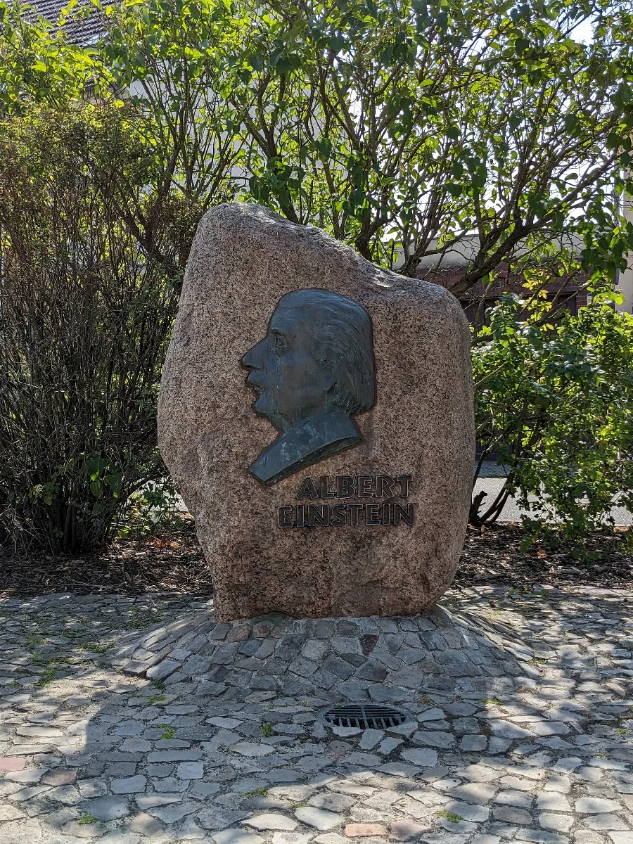 20220730 Xl 094743307.Mp Caputh, Schwielowsee Im Landkreis Potsdam Mittelmark Von Brandenburg, Albert Einstein Gedenkstein