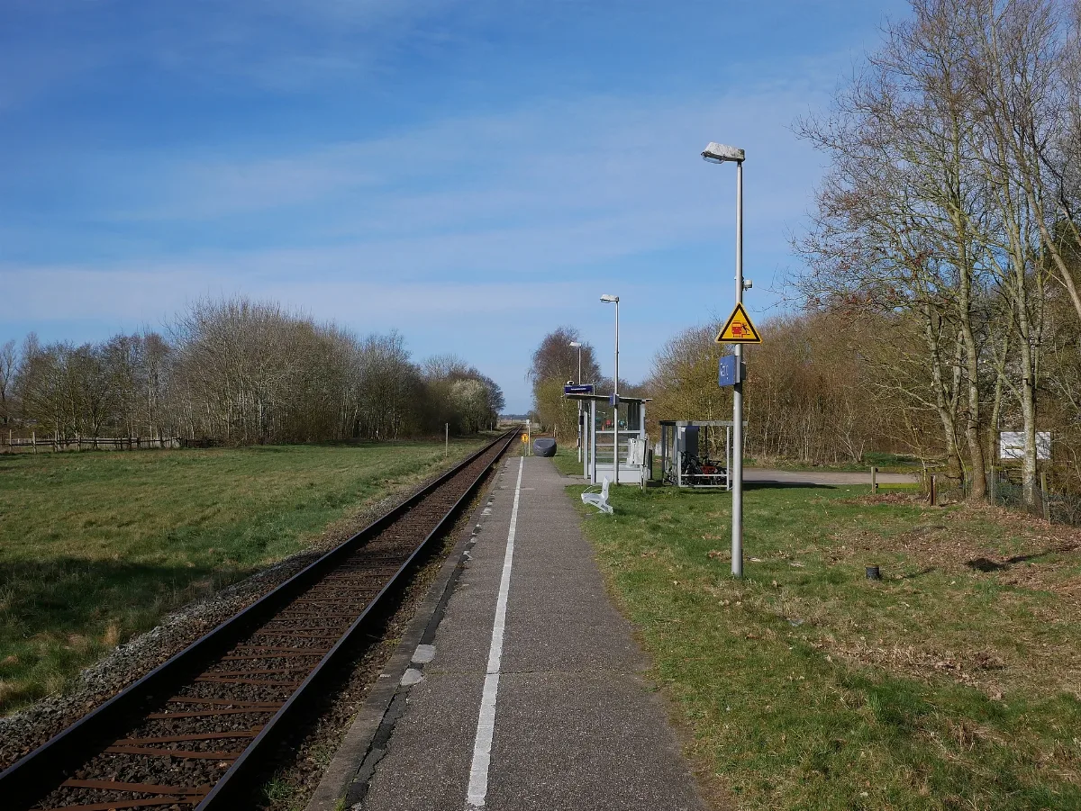 2023 04 04 Haltepunkt Tating Bahnsteig (1)