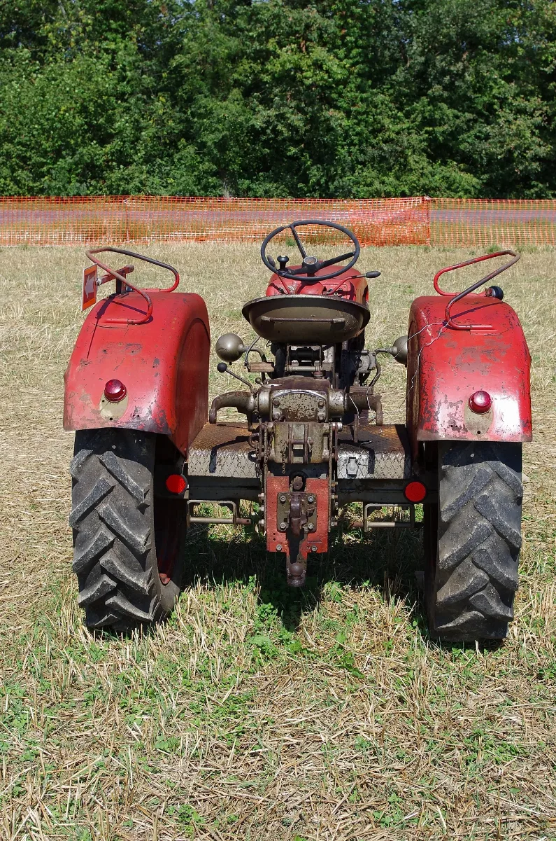 3Ème Salon Des Tracteurs Anciens Moulin De Chiblins 18082013 Tracteur Bautz 00Td 1959 Arrière