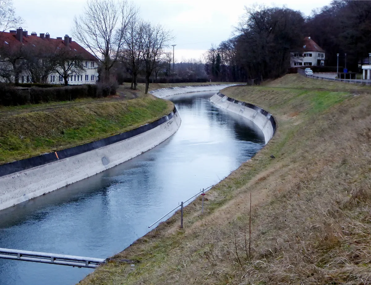 Alzkanal In Burgkirchen, 2