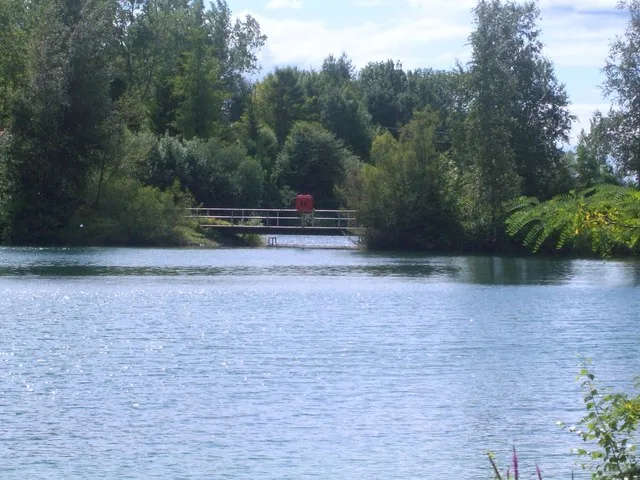 Am Moosinninger Weiher Geo.hlipp.de 12709