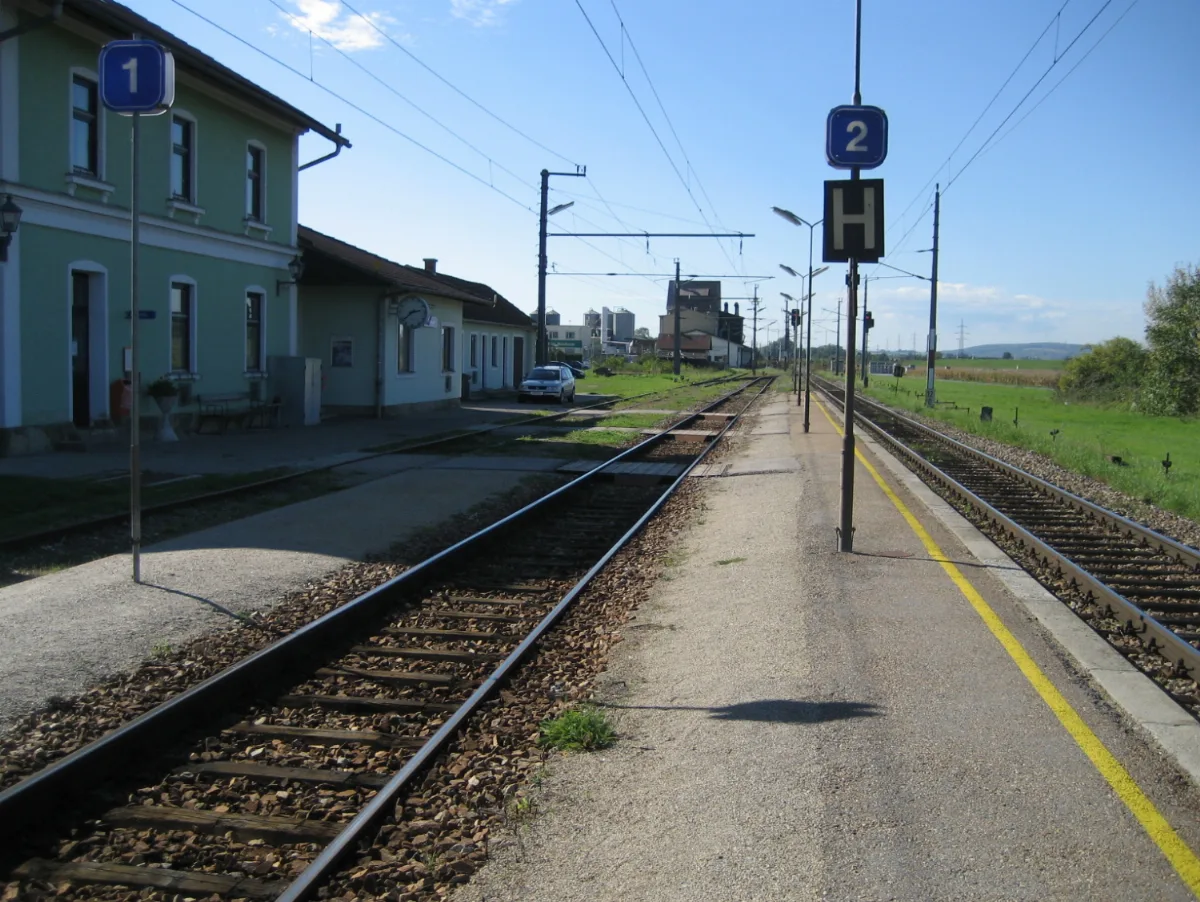 Bahnhof Michelhausen 02