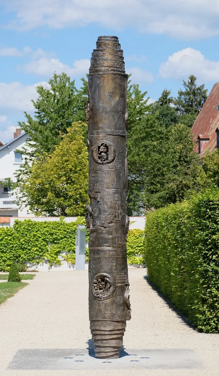Benediktsäule Prälatengarten Metten 8677