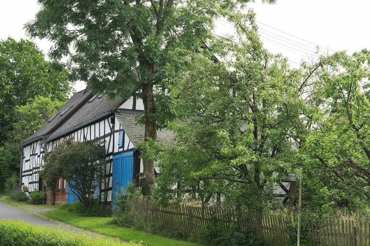 Bergstr2 Mbach