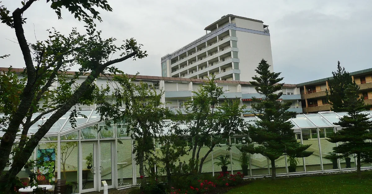 Best Western Hotel Sonnenbühl Wart Panoramio (1)