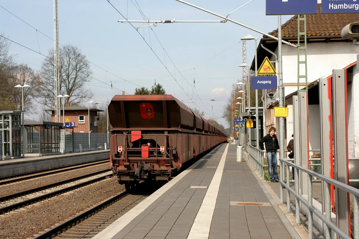 Bienenbüttel Ladestraße Bahnhof 07 Ies
