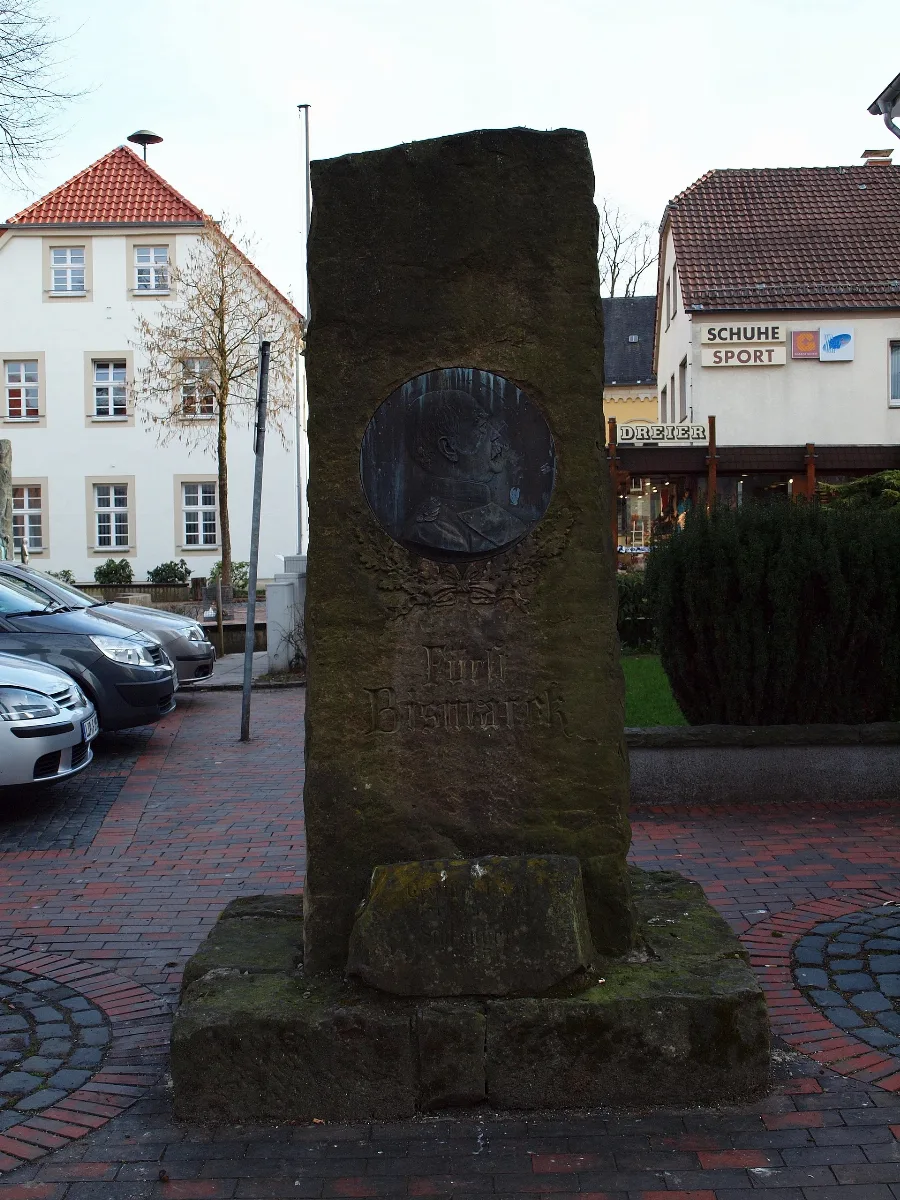 Bismarck Denkmal Schlangen