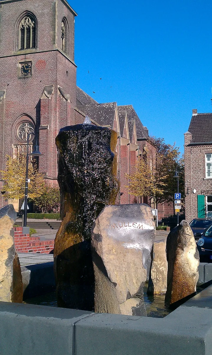 Brunnen Vor Der Kirche Sankt Martin In Wachtendonk Wankum Panoramio (1)
