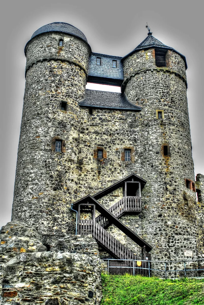 Burg Greifenstein, Doppeltürme (8511985639)