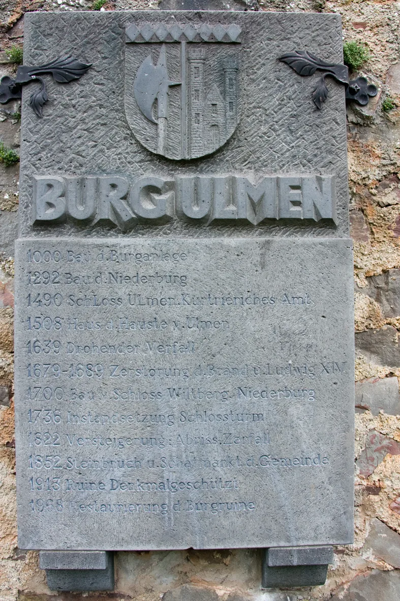 Burg In Ulmen Panoramio