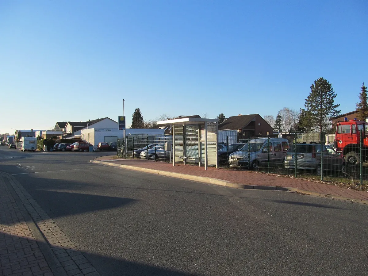 Bushaltestelle Berenbostel, Carl Zeiss Straße, 1, Stelingen, Garbsen, Region Hannover