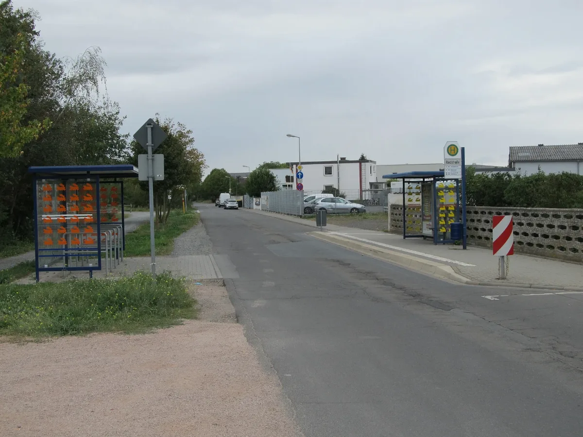 Bushaltestelle Riedstraße, 1, Weiterstadt, Landkreis Darmstadt Dieburg