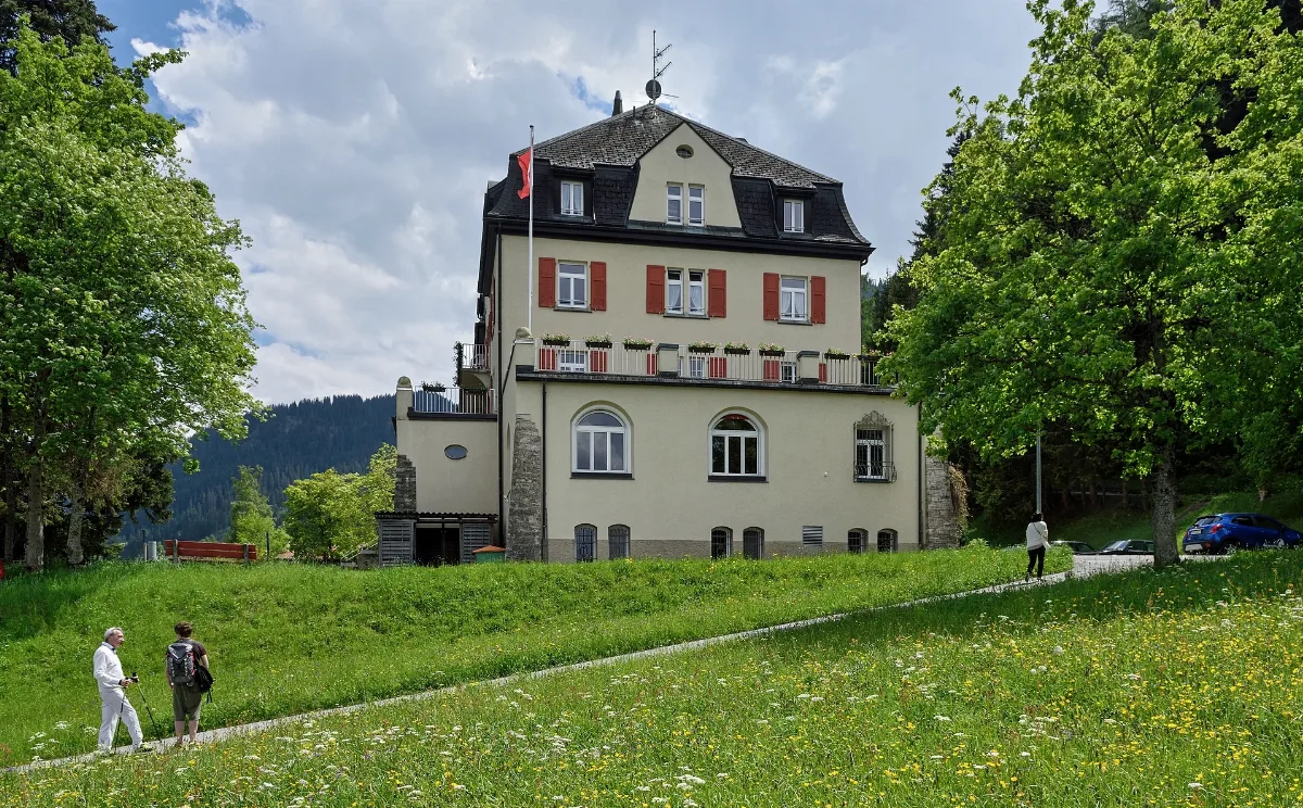 Churwalden Lindenhof Facade N