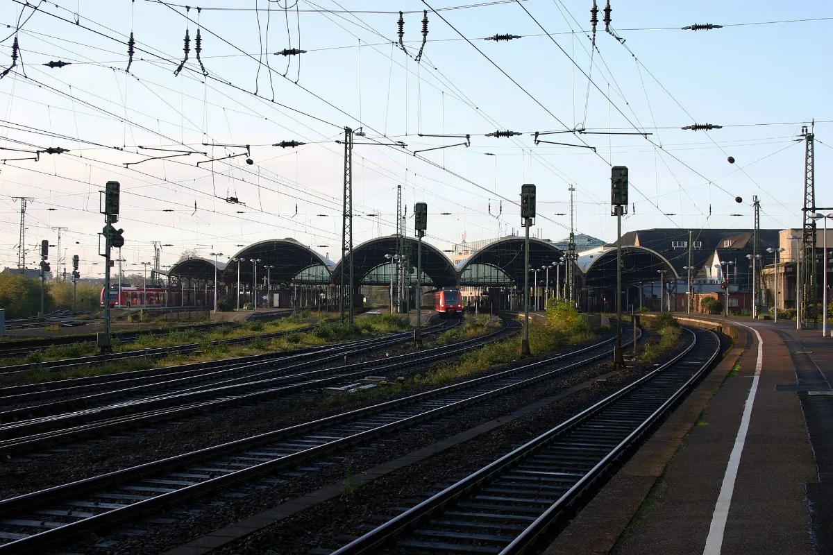 Clp 20131111 0014 Bf Mönchengladbach Hbf Bahnhofshalle
