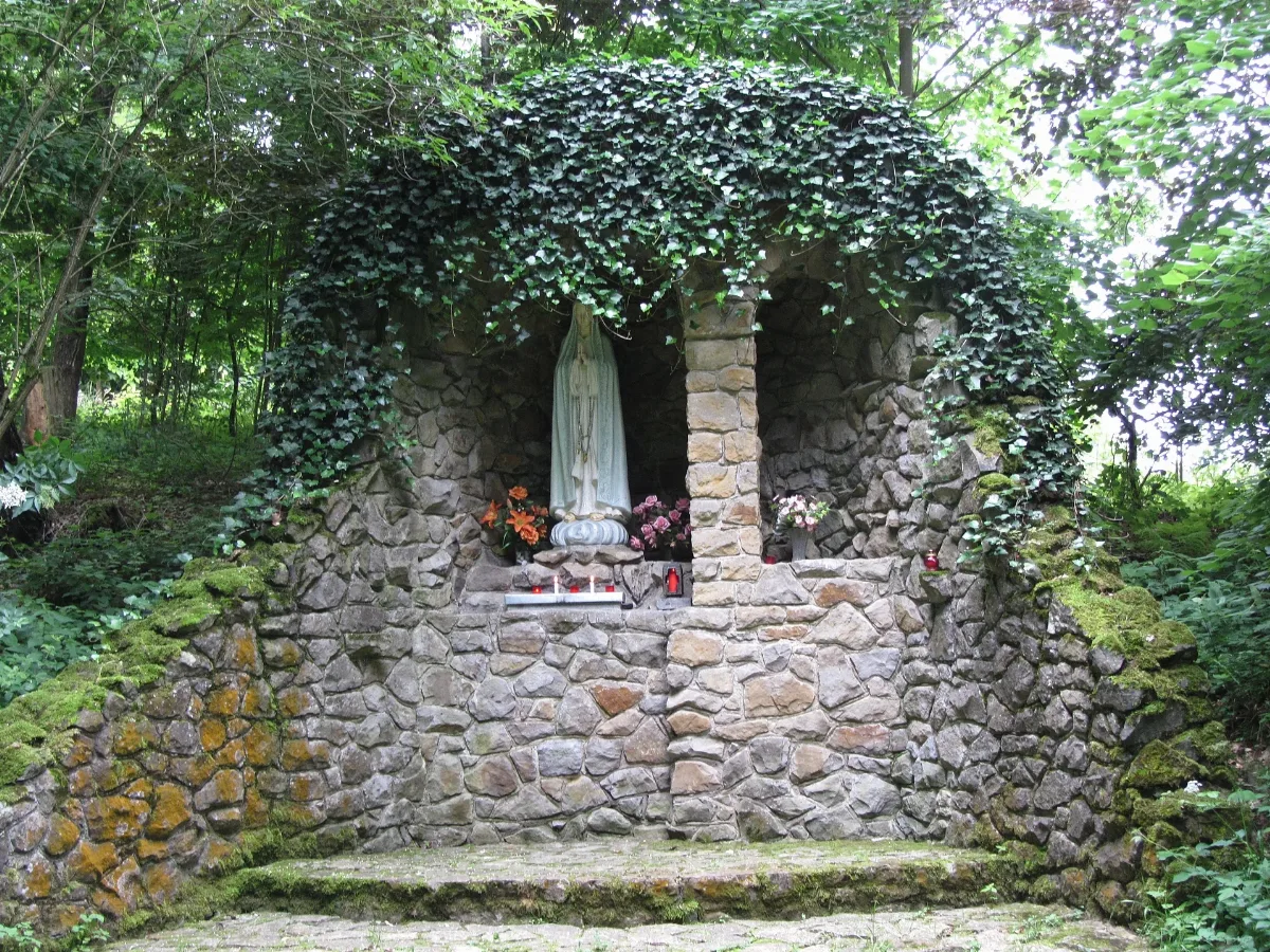 Dalhausen Mariengrotte 01