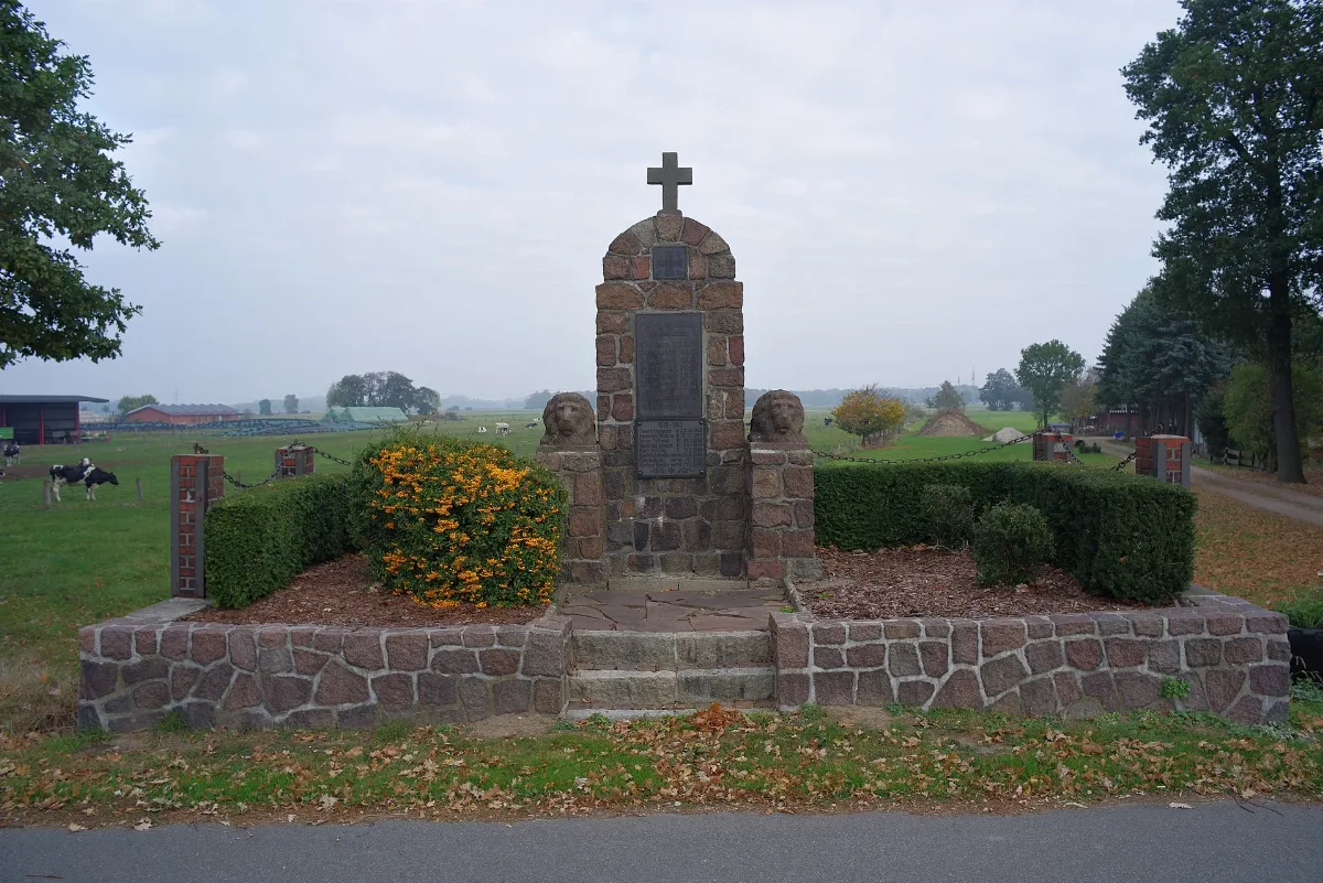 Denkmal Für Die Gefallenen Der Beiden Weltkriege, Gehrden (Winsen)