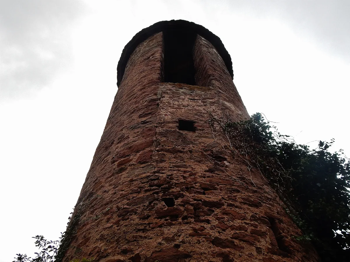 Diebesturm, Früher Zeughaus Und Gefängns Mit Verlies Panoramio (1)