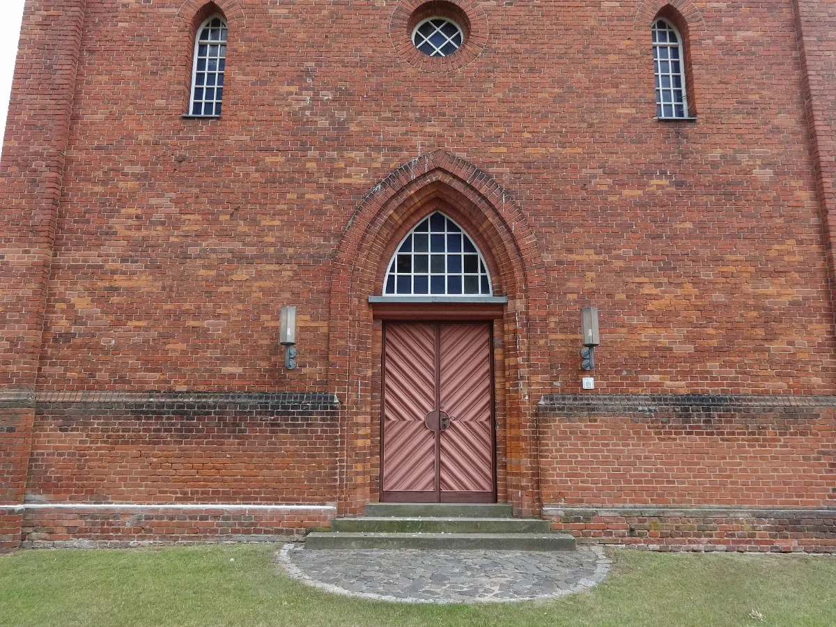 Dorfkirche Liebaetz Westportal