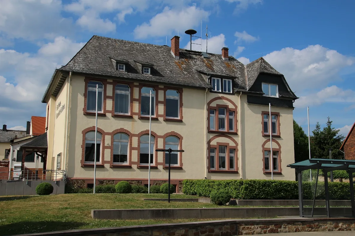 Dorlar (Lahnau) Ehemalige Schule (002)