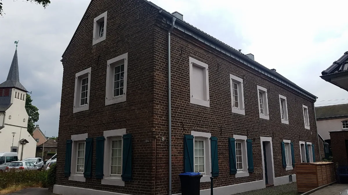 Dr. Johannes Honnef Straße 12 14