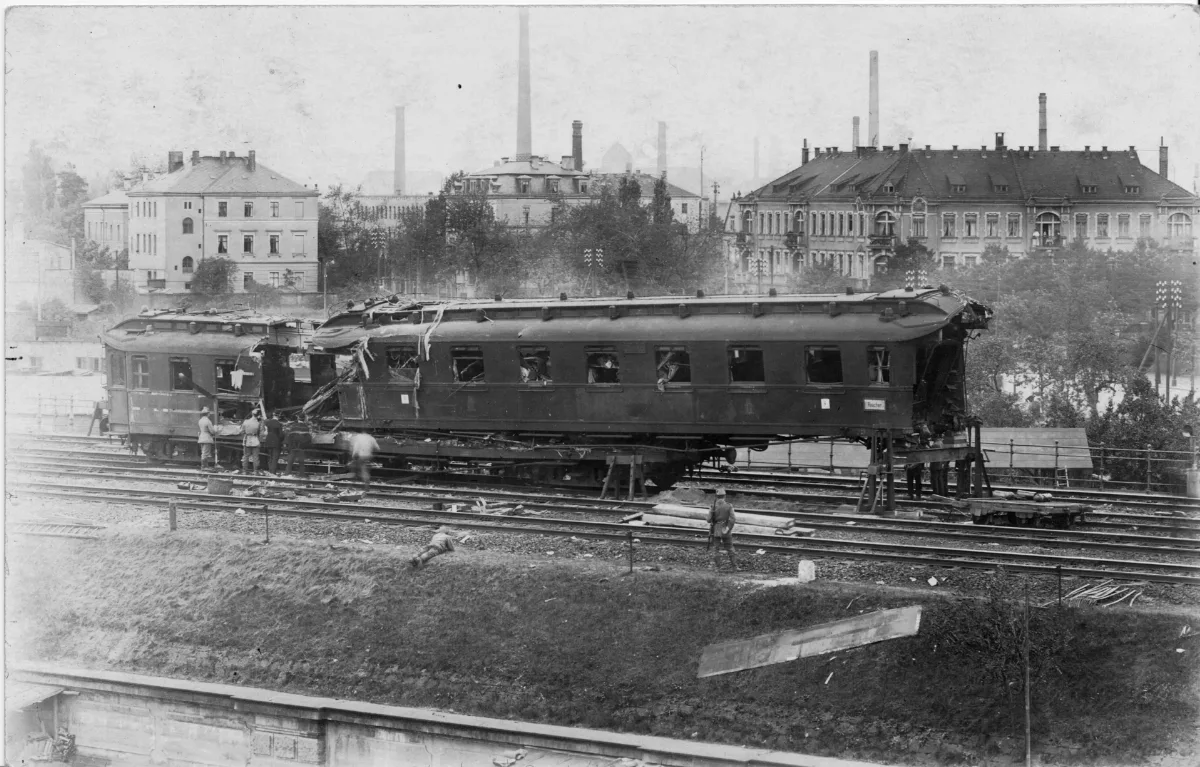 Dresden, Leipziger Vorstadt, Eisenbahn Unglück Dresden Am 22.9.1918, Pkshn 10457 (Page 1)