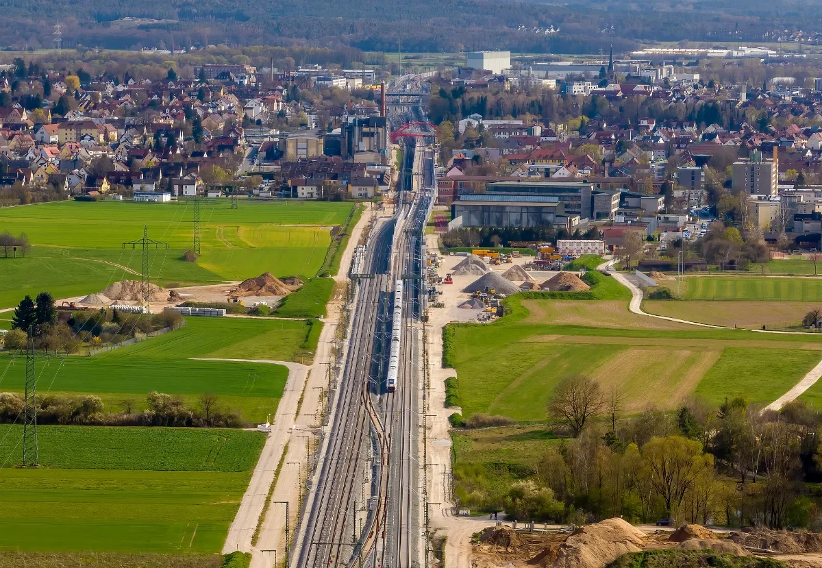 Eggolsheim Eisenbahnbrücke A73 Luftbild 20230410 Rm 163011