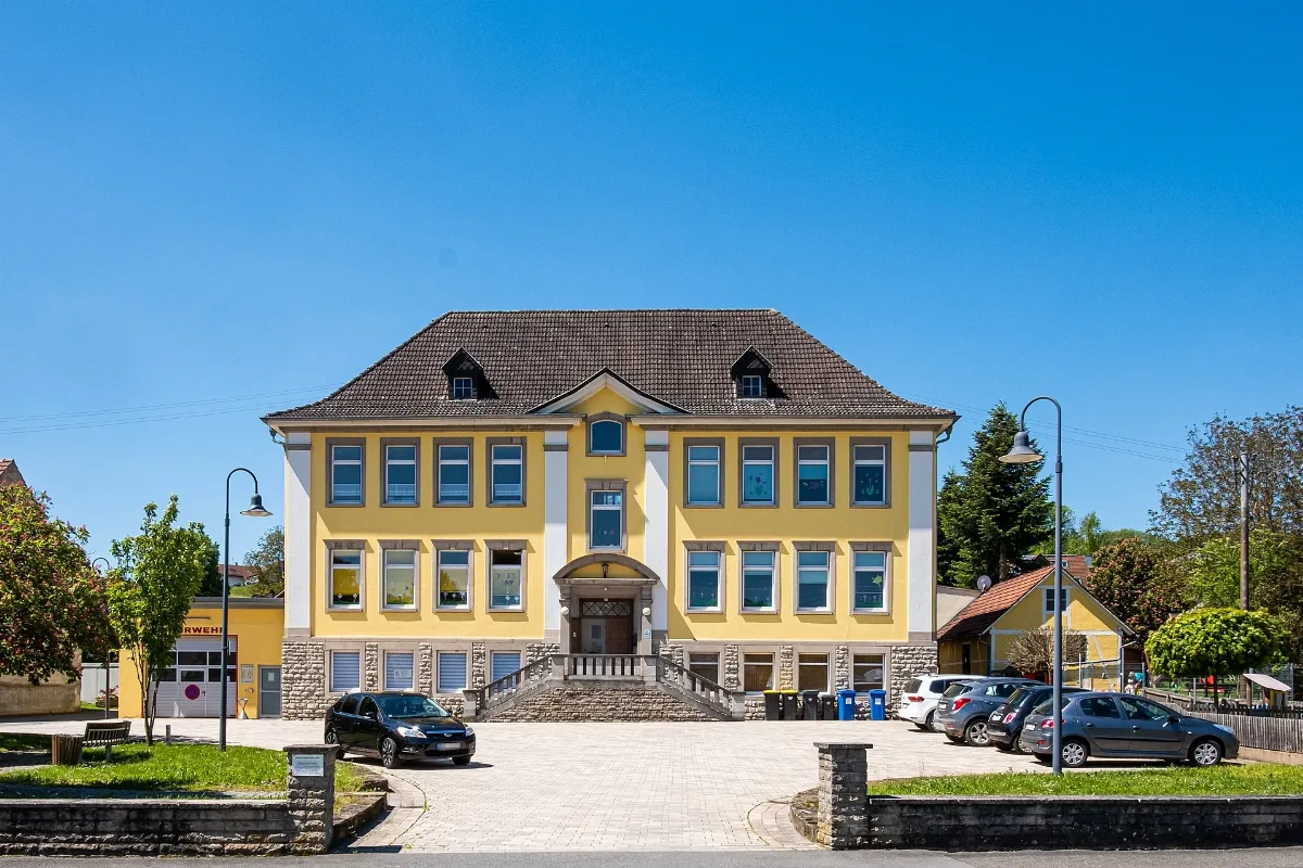 Ehemalige Grundschule Schlierstadt