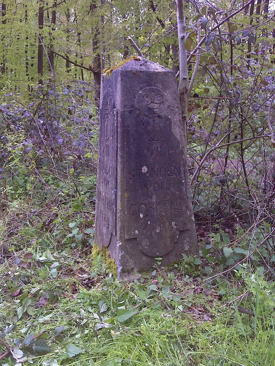 Elz (Westerwald), Kurtrierscher Stundenstein