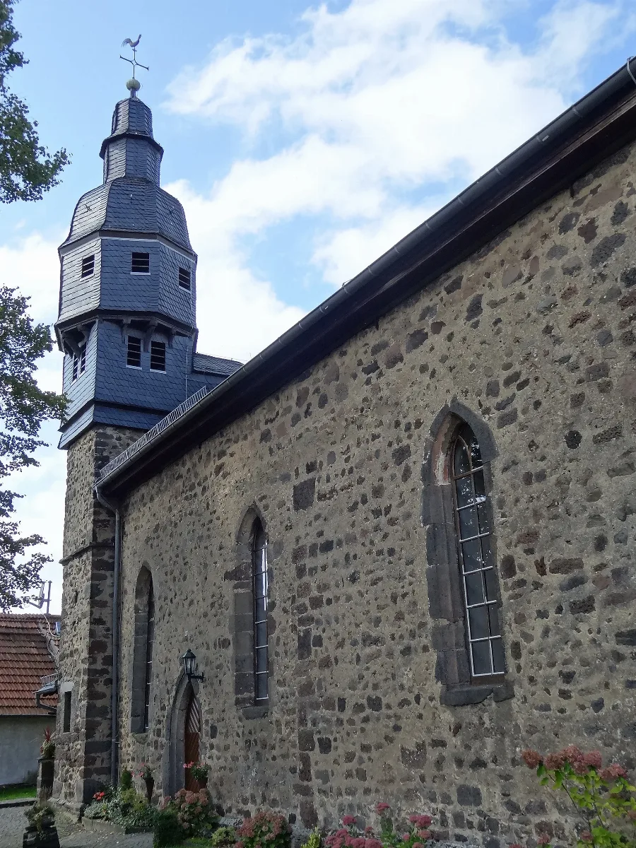 Evangelische Kirche (Burkhardsfelden) Von Südosten 07