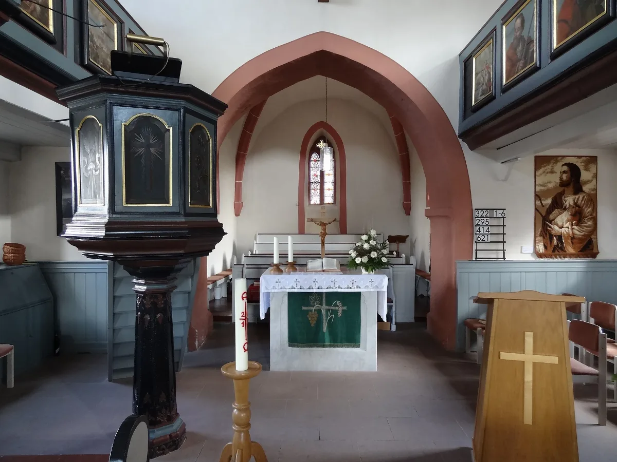 Evangelische Kirche Reiskirchen, Blick Nach Osten 04